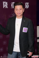 组图：廖启智坦言为牌照事件心情尴尬不平衡