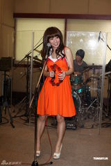 组图：郭书瑶备战音乐节 自曝最近有好桃花