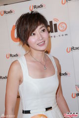 组图：万绮雯撑胡杏儿自制绯闻 称无伤大雅