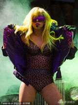 幻灯图集：Lady Gaga芝加哥开唱 经典装扮登场