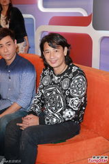 组图：林文龙称不发牌没解释难服众 欲参与游行