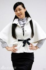 幻灯：李琳演都市女强人 百变造型时尚抢眼