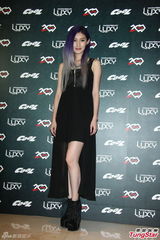 组图：葛仲珊嘻哈上阵 豆花妹夜店初体验