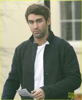 组图：艾玛-沃特森恋情升温 与新欢街头热拥