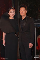 高清图：杨千嬅丁子高恩爱现身 杨千嬅黑装霸气