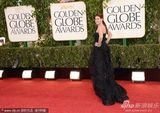 组图：金球奖红毯黛伯拉-梅辛黑裙优雅