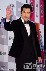 高清图：韩青龙奖金惠秀爆乳 女星裸露全身纹身