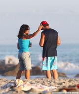 组图：布兰妮父母携外孙嬉戏 离异后再聚首相处愉快