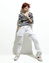 组图：李欣汝时尚大片华丽转身 林无敌爱走文艺风