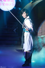 组图：大咖秀玩武侠 何炅饰令狐冲谢娜饰李逍遥