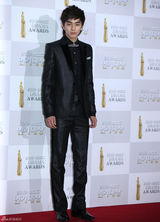 组图：韩MBC举办演技大奖 李民浩金贤重等帅气助阵