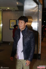 组图：张学友现身陈百祥寿宴破不和传闻