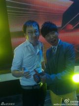 组图：陈雨黎微博与众星合照 工作敬业性格童真