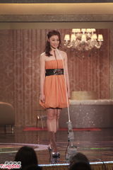 组图：亚姐大中华区总决赛揭幕 霍震霆任颁奖嘉宾