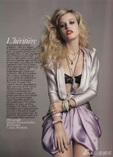 幻灯图集：超模乔治亚-梅-贾格尔写真半裸上阵