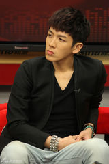 组图：Angelababy与柯震东做客聊《第一次》