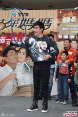 组图：岑丽香开心拍古装剧 米雪将性感演粤剧