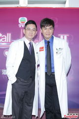 组图：《On Call 36小时II》曝造型 杨怡揽二男