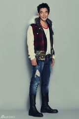 组图：任贤齐首推春日写真活力四射