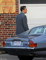 组图：莱昂纳多和导演亮相《华尔街之狼》片场