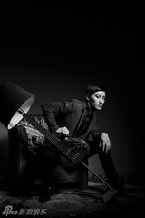 组图：乔任梁体验创意生活 亲身策划拍摄时尚大片