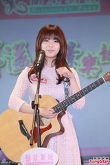 组图：韩女歌手JUNIEL访港直言欣赏周柏豪