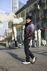 高清图：李治廷畅游米兰 休闲写真展阳光魅力