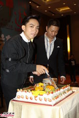 组图：林宥嘉称为省机票钱嘉宾欲请绯闻女友