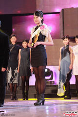 组图：亚姐中华赛区12强 佳丽泳装起舞风骚性感