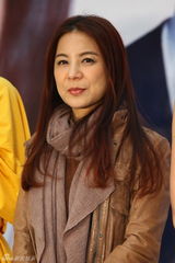 组图：《犀利人妻》首映 隋棠温升豪拥吻秀甜蜜