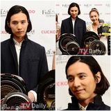 组图：韩星元斌亮相代言活动 长发显削瘦柔美