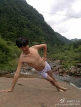 组图：王大治搞怪生活照及剧照集锦