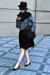 组图：张歆艺潮流街拍写真 引领白领穿衣之道