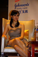 高清图：《杜拉拉升职记》上海宣传 徐静蕾不说绯闻