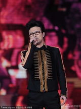 组图：央视蛇年春晚汪峰演唱《我爱你中国》