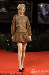 高清图：《挪威的森林》首映 陈英雄携娇妻亮相