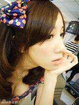 组图：E罩杯瑶瑶黄以安性感写真