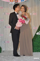 组图：谢婷婷安志杰甜蜜秀 对霆锋柏芝复合不表态