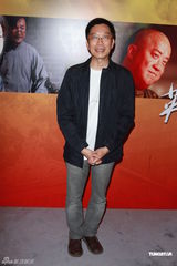 组图：温碧霞与丈夫携手亮相 为《英雄喋血》做宣传