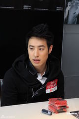 组图：潘玮柏桃花旺频获示爱 成当红女星性幻想对象