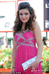 组图：《呼啸山庄》威尼斯首映 影片主创齐聚