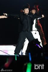 组图：任昌丁玄振英等献唱《青春之夜2》演唱会