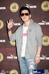 组图：韩星李孝利张赫等出席服饰品牌庆祝晚会