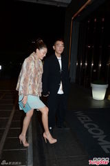 组图：何韵诗出席婚宴 与容祖儿刘浩龙首度聚首