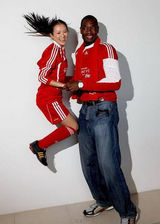 组图：众明星逆天旧照曝光 发哥抱年幼樊少皇