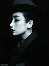 高清图：秦海璐封面蕾丝诱惑 演绎“秦式”柔软硬朗