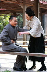 《开天辟地》热拍 陈建斌蒋勤勤“低调”演伟人