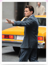 组图：莱昂纳多现身《华尔街之狼》片场