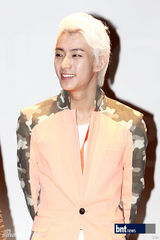 组图：韩国男子组合B1A4举办新碟粉丝签名会