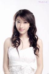 高清图：“小林志玲”陈丽媛夏日写真 笑容清新